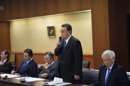 村岡県連合会長より挨拶